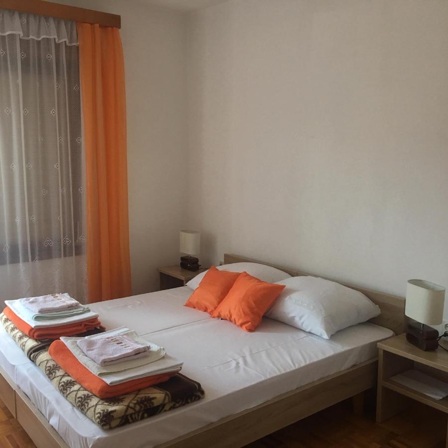 Apartment Marija Selce Buitenkant foto